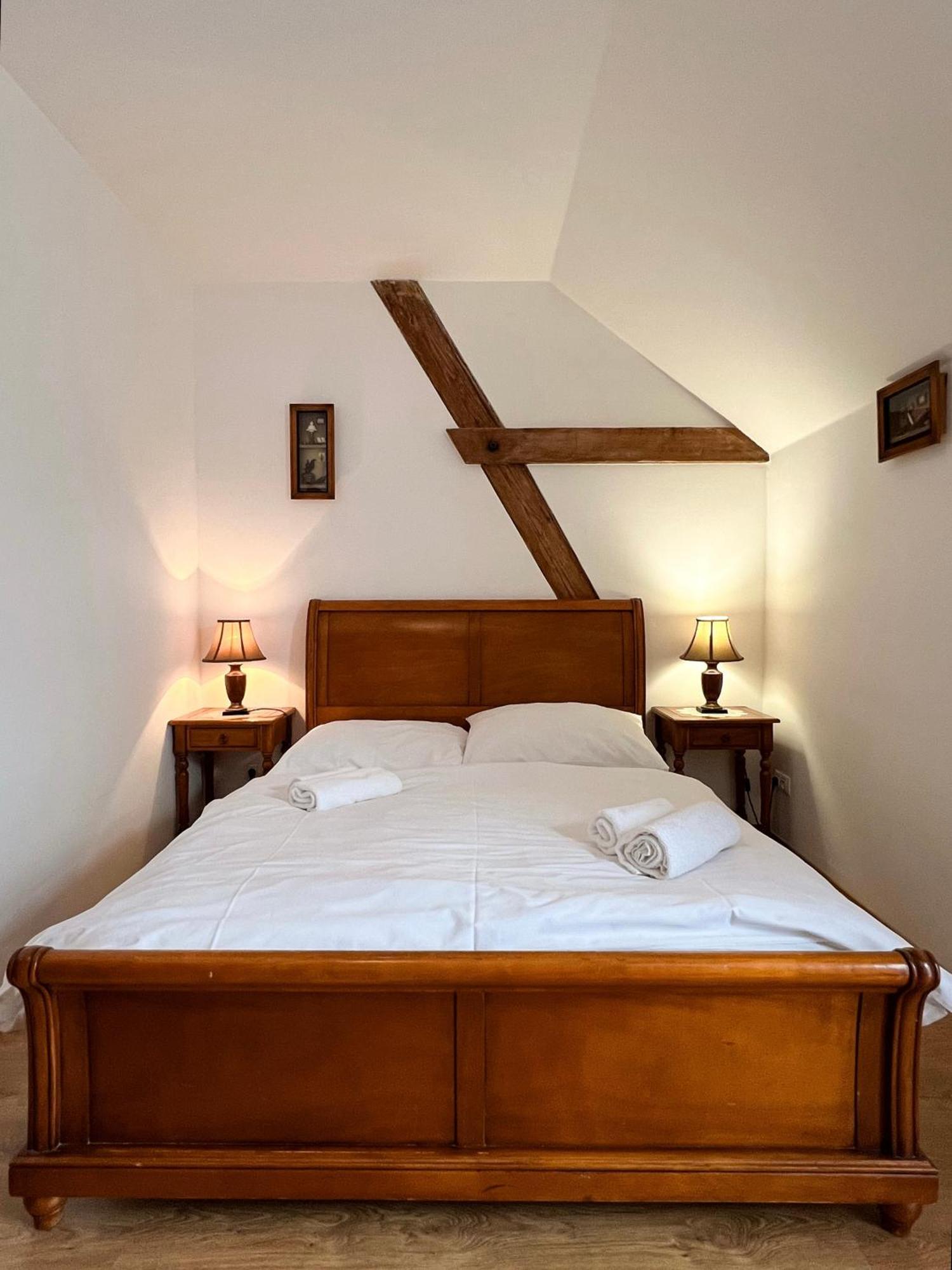 Hotel Lony Mochov Luaran gambar